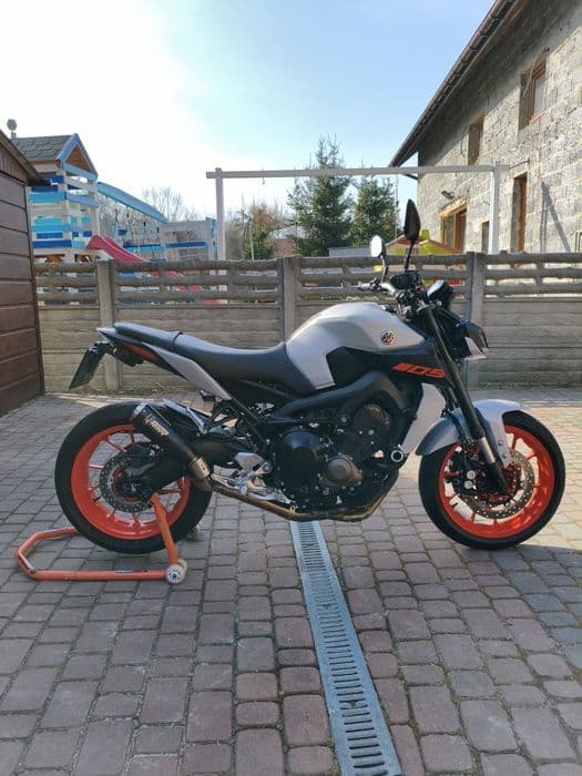 Yamaha MT09 2020 IceFluo, 18947km, pełny wydech Mivv, K&N