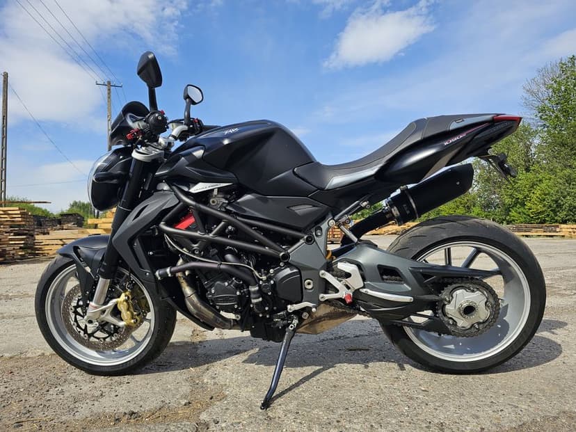 Mv Agusta Brutale 1090
Dobrze utrzymany.
Sprowadzony z Niemiec.
Więcej informacji udzielę na priv lub telefonicznie.
Mo