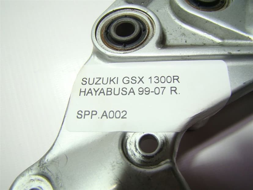 SET PODNÓŻEK PRAWY PRZÓD SUZUKI GSX 1300 R HAYABUSA 99-07R