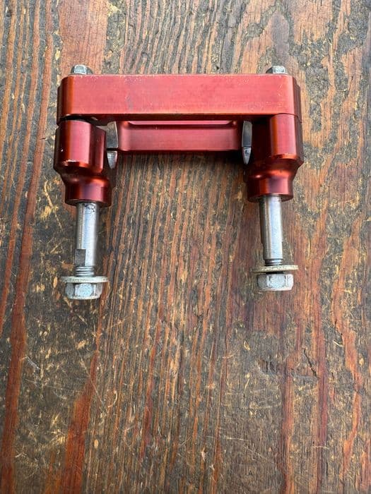 mocowanie uchwyt kierownicy risery suzuki rm drz rmz 125 / 250 / 450