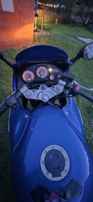 Suzuki GSXF 600 możliwa zamiana