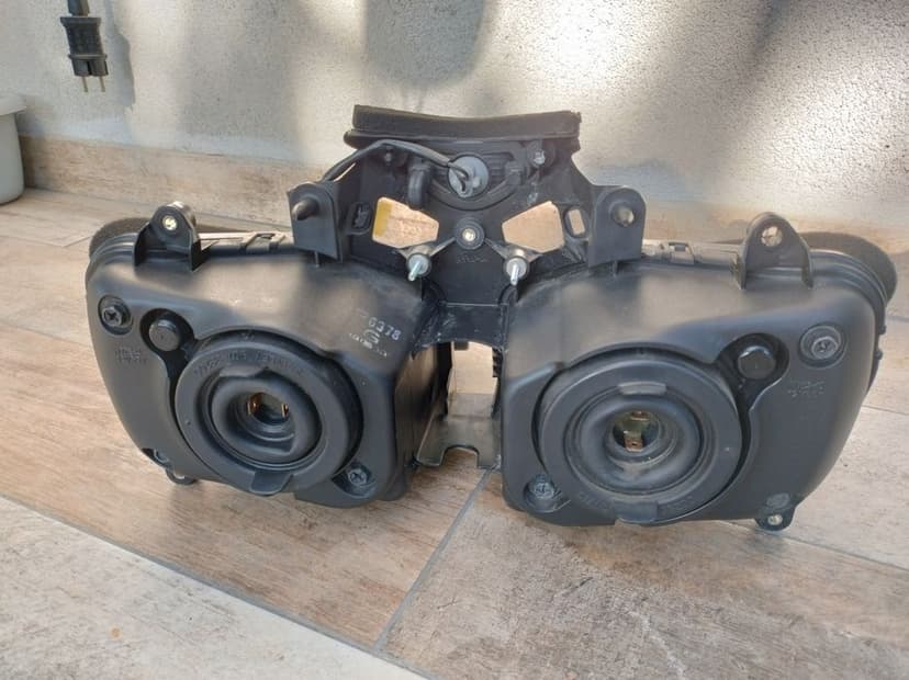 Reflektor lampa honda CBR sc57