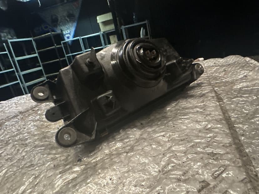 KAWASAKI ZX600R Lampa Przednia Przód M409