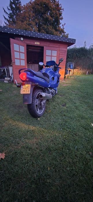 Suzuki GSXF 600 możliwa zamiana