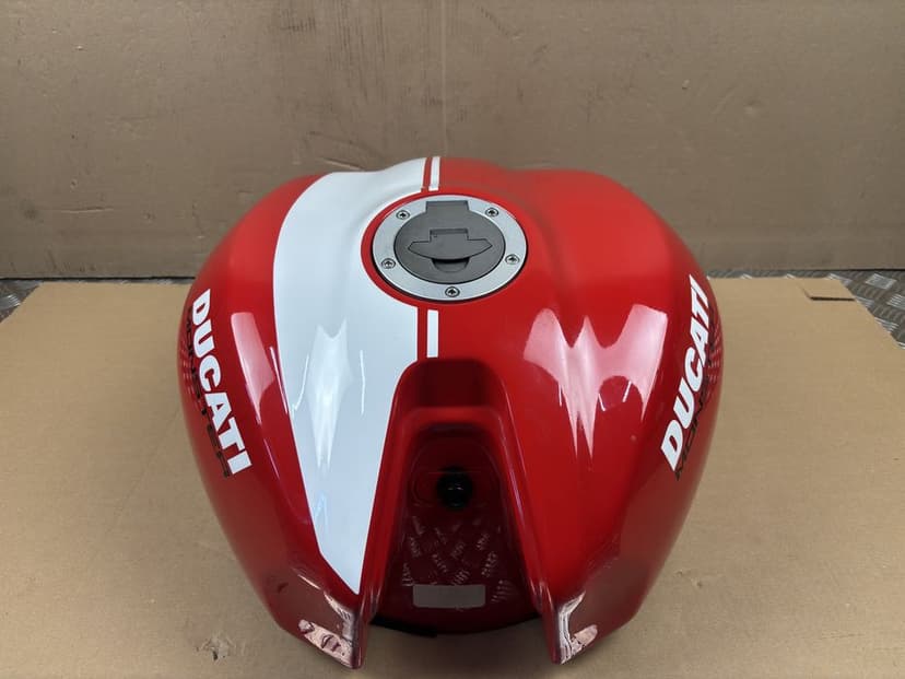 Ducati Monster 821 Zbiornik Paliwa Bak 2016