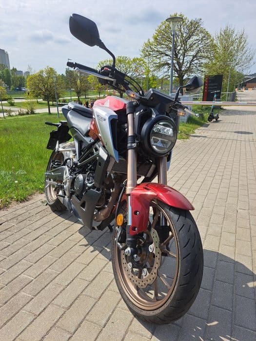 Honda CB125R polift 2021