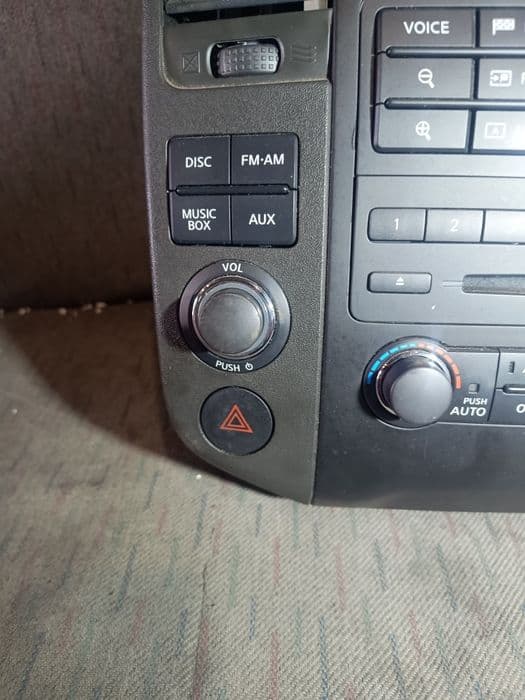 Panel sterowania radia nawiewu Nissan Navara D40 oryg 05-14r kpl gwar