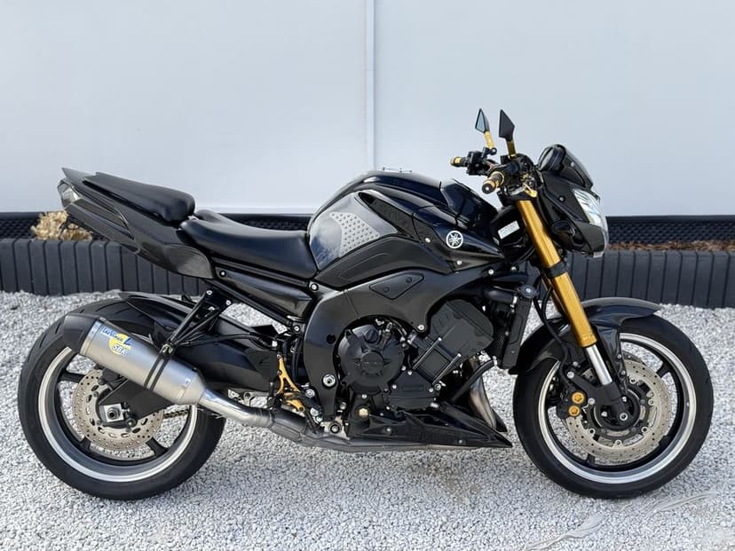 Yamaha FZ8N-Carbon & black- doinwestowana- bardzo ładny stan- Polecam