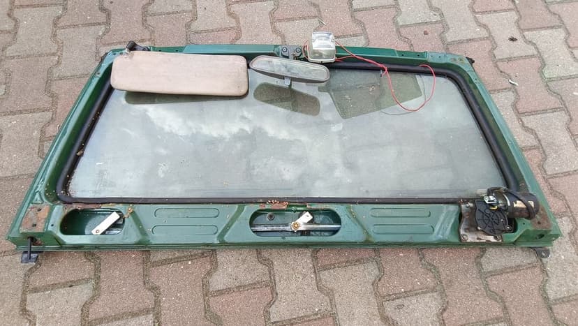 Suzuki Samurai Samuraj przednia ramka z mechanizmem wycieraczek