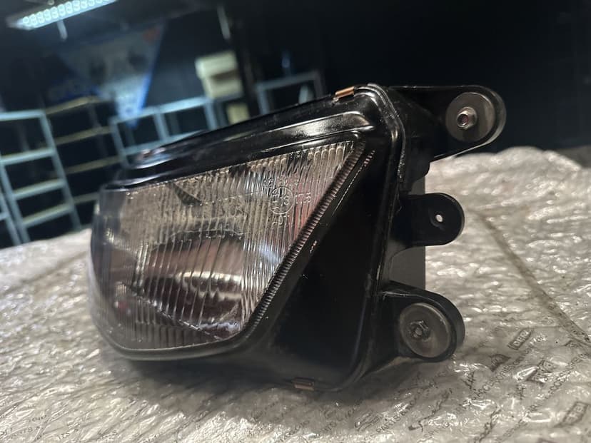 KAWASAKI ZX600R Lampa Przednia Przód M409