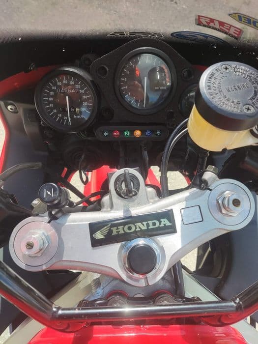 Honda CBR 900rr sc33