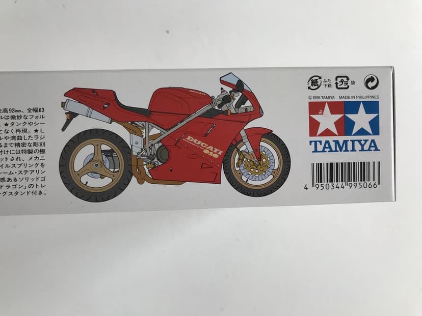 Motocykl Ducati 916 model motor Tamiya 14068