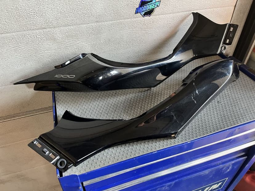Kawasaki z 1000 ogon zadupek owiewka boczek