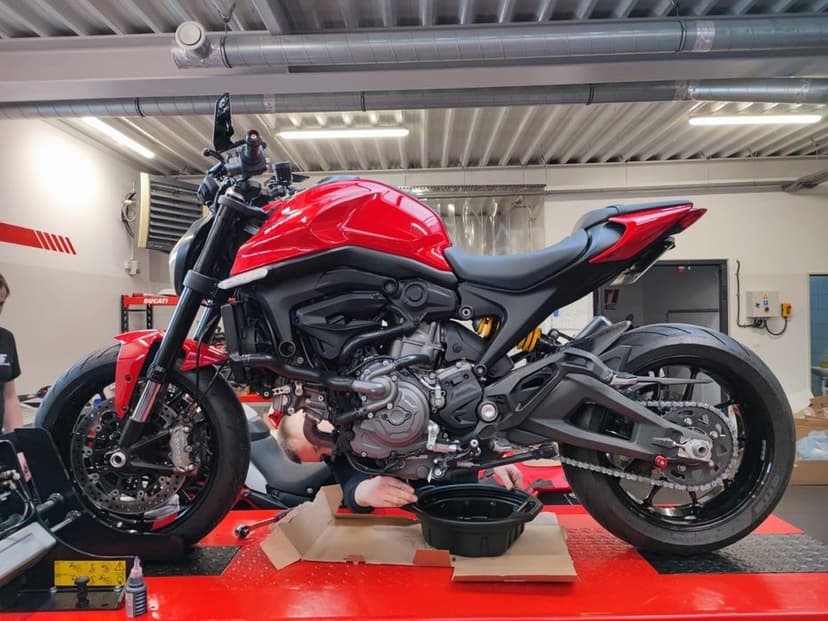 Ducati Monster 937 2021 | 28 900 zł | naprawiony | OKAZJA