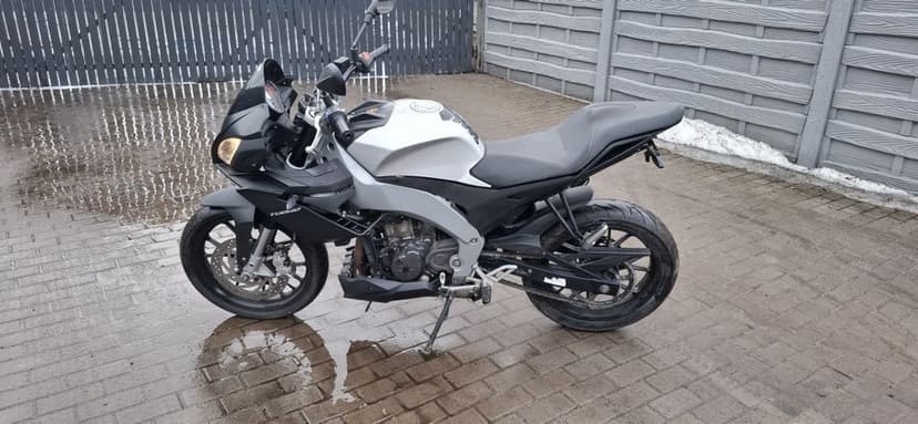 Aprilia rs4 tuono 125