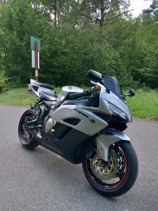 REZERWACJA Honda CBR 1000 RR super stan kat.A2 gotowa do sezonu