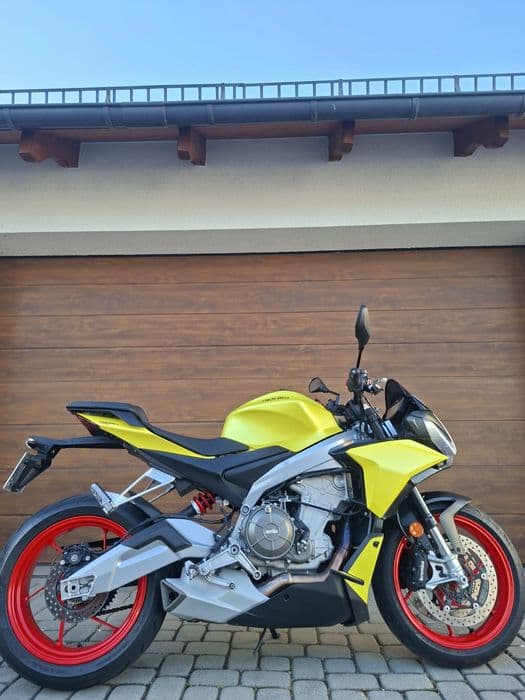 Aprilia Tuono 660
