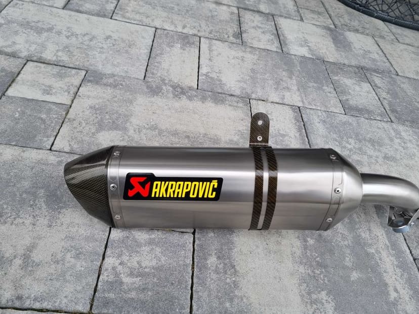 Honda VFR 800 F oraz VFR 800 X Crossrunner Tłumik Wydech Akrapovic