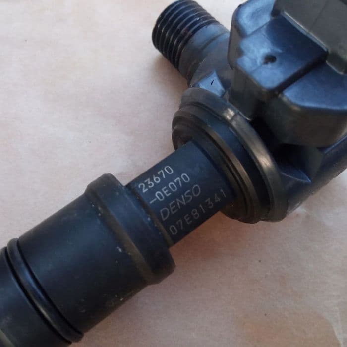 toyota hilux 2.4 wtryski d-4d  2021 rok