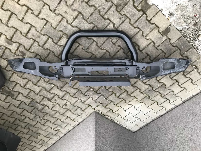 Jeep Wrangler JK Zderzak przedni stalowy orurowanie BullBar 06-18