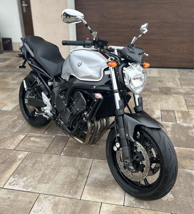Yamaha FZ6 super stan! FZ6 S2! Warto!