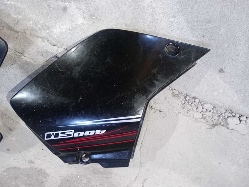 Bok boczek osłona ogon owiewka błotnik Suzuki DRZ 400 SM DR Z DR-Z400