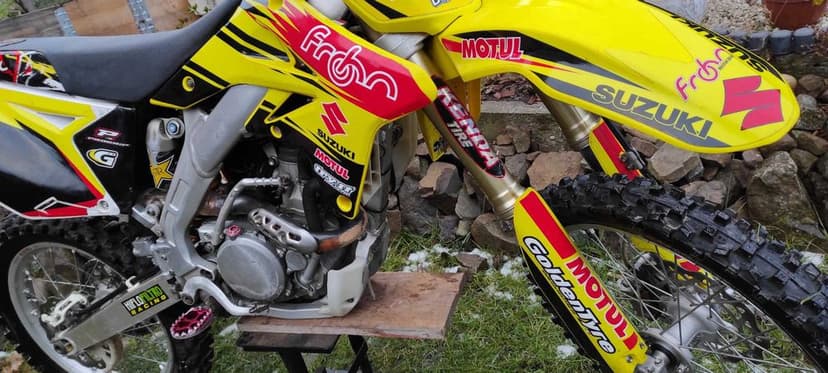 Suzuki RM Z 250  Mega zadbany nowe opony gotowy do jazdy 2009