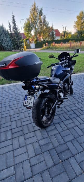 Zamienie  Motocykl Yamaha fz6 s2  2009