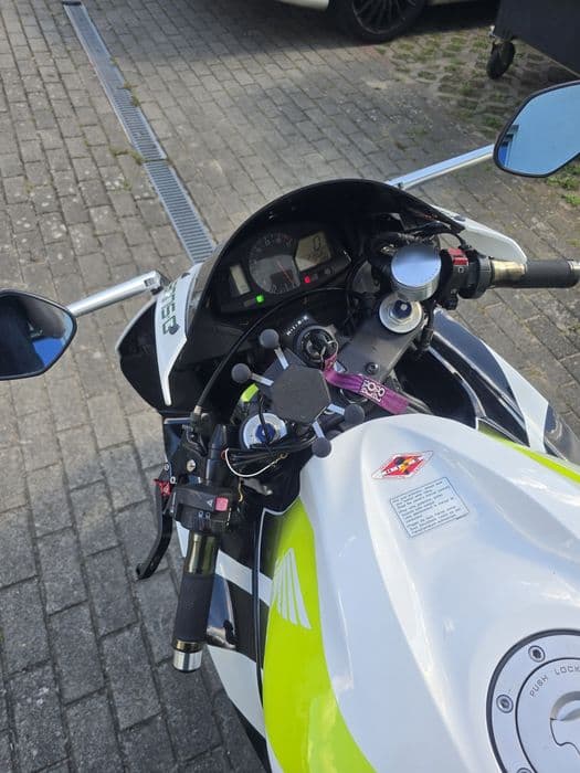 Honda CBR 600RR PC40 Hannspree