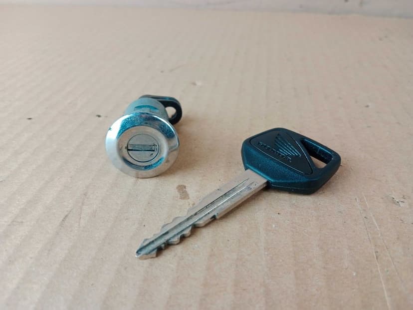 Honda CBR 600 F4i PC35 Zestaw do Odpalenia Stacyjka Komputer Klucze