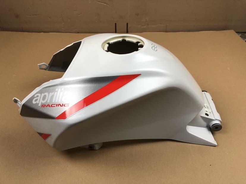 Aprilia Tuono 125 Nakładka na Zbiornik Bak Paliwa 2022