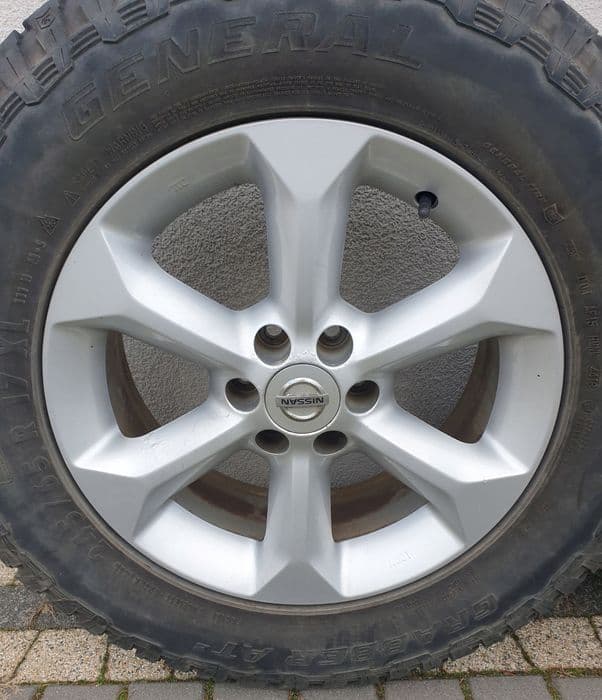 nissan navara d40 koła opony 17 komplet