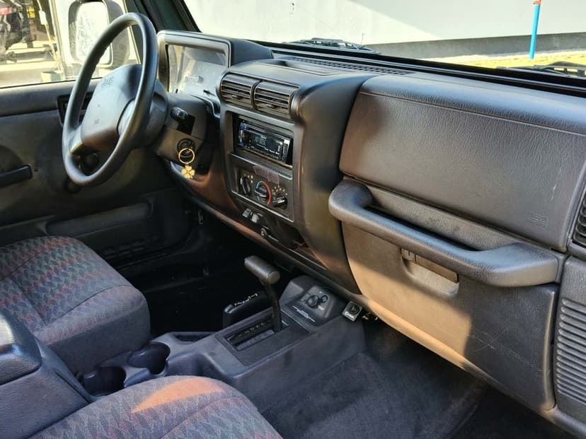 Jeep Wrangler 4.0 sport