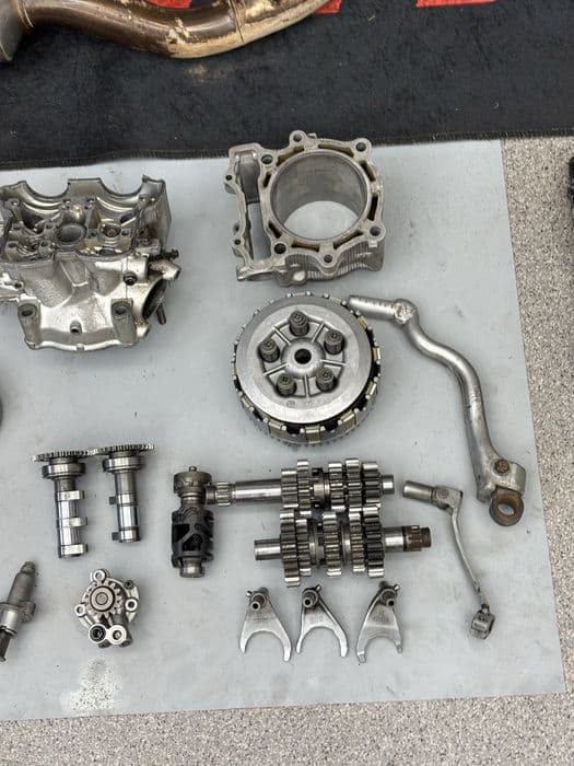 Dawca Części YAMAHA WR 426 / 400 YZF Wał Wydech Gaźnik Skrzynia Karter