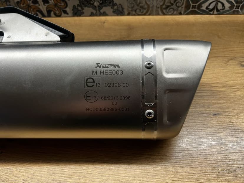 Tłumik Akrapovic NOWY carbon 60mm Aprilia RSV4 Tuono