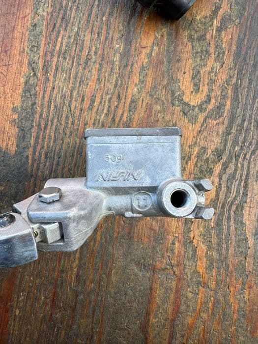 nissin pompa hamulca przod przedniego suzuki rm rmz rmx 125 / 250  450