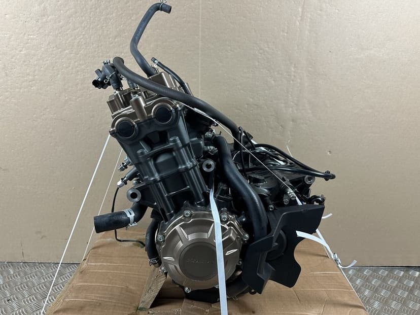 Honda CB 650 R Silnik RH15E - 2024! 1 tys km ! Engine ! Jak nowy !