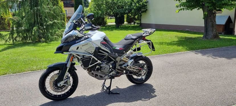Multistrada Enduro Salon Polska Bezwypadkowa  Nowe Desmo Opony Napęd Doinwestowana Prywatnie Warto GS V-Strom KTM