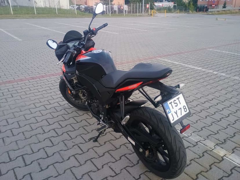 Aprilia Tuono 125 cm3 / 2023r / tylko 4490km / zarejestrowany ważne OC