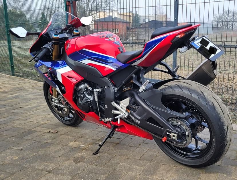Honda cbr 1000rr r SP sc82