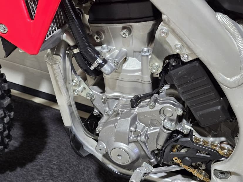 Honda CRF 250  2024r 50mth od nowości Transport! Raty!!