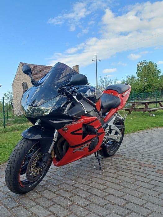 Honda cbr 954 fireblade