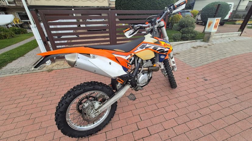 KTM EXC-F350 z Papierami