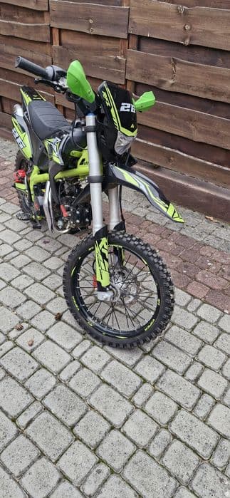 Cross RFZ Viper 125 + kask + rękawiczki