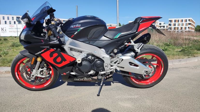 Aprilia RSV4 1000 WYMIANA