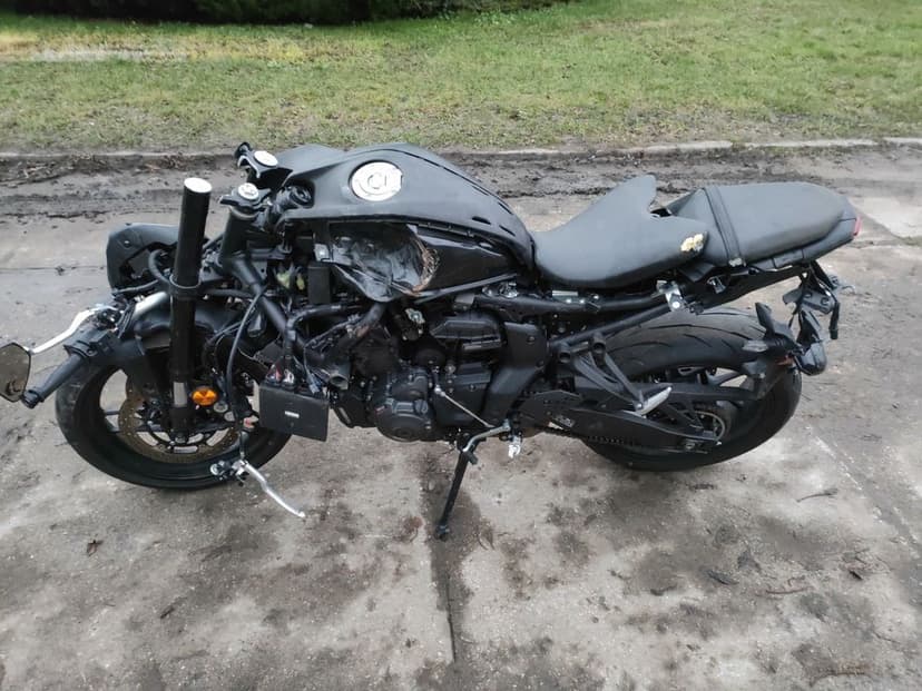 Yamaha mt 07 2025r najnowszy model uszkodzony części zony SWAP