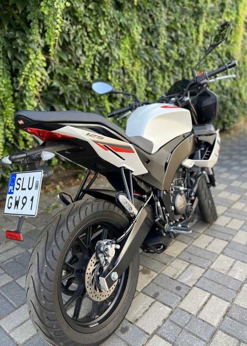 Sprzedam Aprilia Tuono 125 2022r. 13'490 zł Tylko 5500 km przebiegu