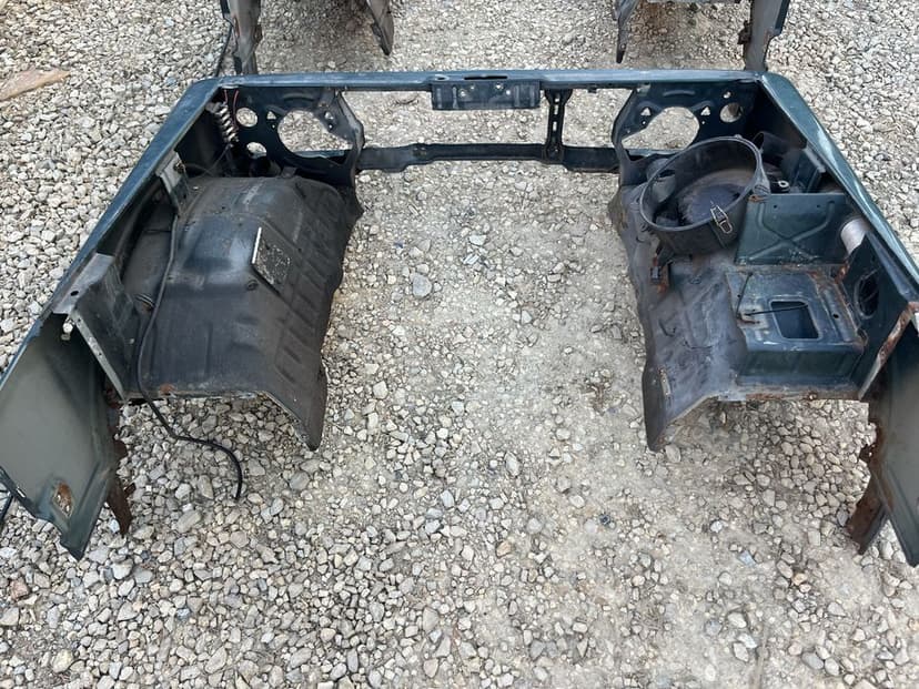 Suzuki samurai blotnik lift pas przedni