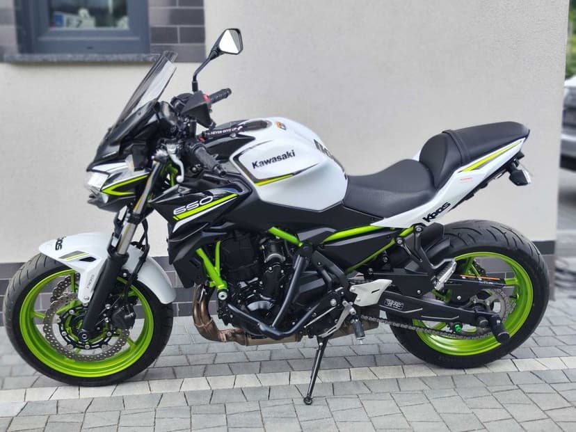 KAWASAKI Z650 Piękna Doposażona 2021 r A2 / 35 KW Z 650 Ninja RATY