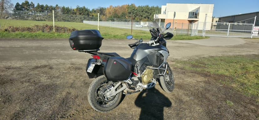 Cesja leasingu Ducati multistrada v4s